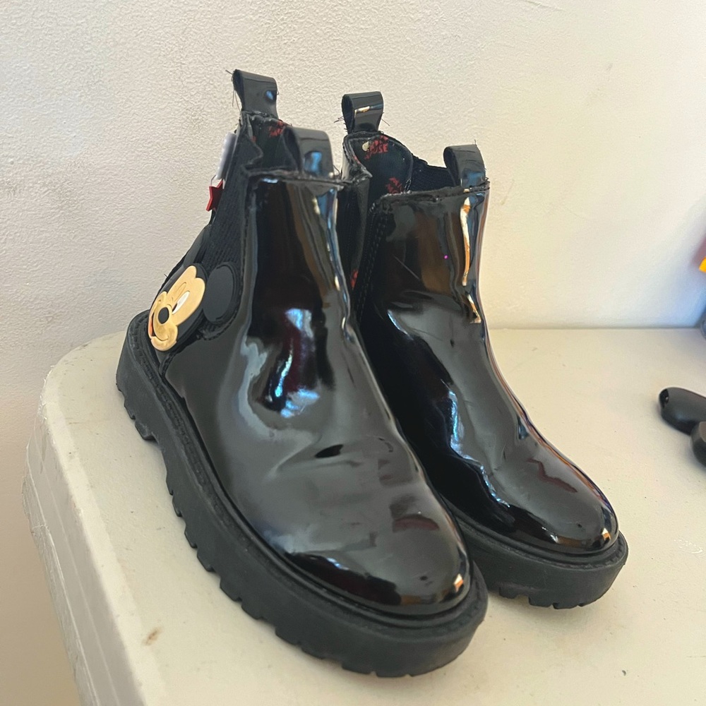 Black Micky Mouse Boots